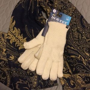 Isotoner smarTouch touchscreen knit gloves